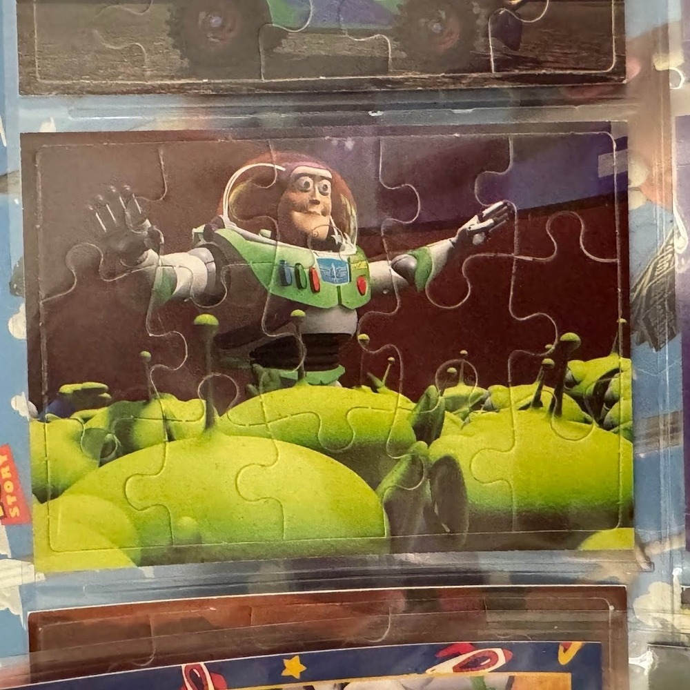 Toy Story Skybox Trading Cards 1995 Cards Punchouts Badges 62 Cards Vintage - Picture 5 of 7
